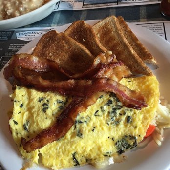 Kitchen Little - 3 egg omellete with tomatoes, peppers, jalapeño cheese and herbs. - Breakfast & Brunch Near Me - Mystic, Connecticut