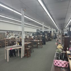 Amish Originals - Interior