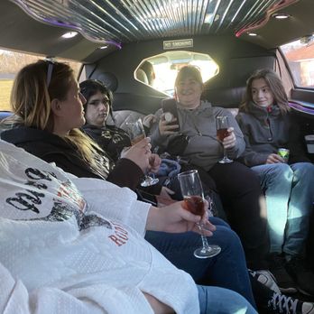 Al Capone Limousine & Party Buses - Limos Near Me - Duluth, Minnesota Al Capone Limousine & Party Buses - Limos Near Me - Duluth, Minnesota