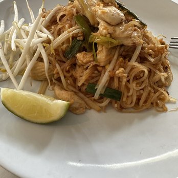 Yum Yum Too - Chicken Pad Thai - Thai Near Me - New York, New York
