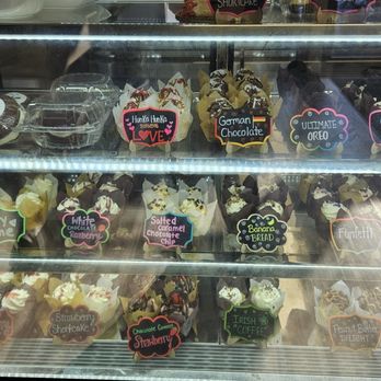 Who Cut the Cheesecake - Desserts Near Me - Millbury, Massachusetts