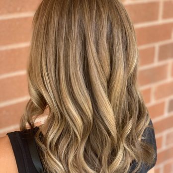 Styles and Artistry By Katie - Makeup Artists Near Me - Des Peres, Missouri Styles and Artistry By Katie - Makeup Artists Near Me - Des Peres, Missouri