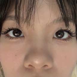 sunflower/natural anime design + bottom lashes