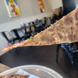 Dario’s Pizza - Zero flop on a standard slice
