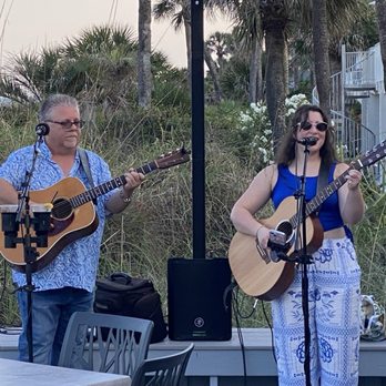 The Dunes House - Live entertainment - American Near Me - Hilton Head Island, South Carolina