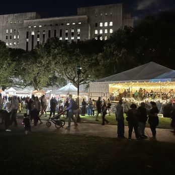 Lafayette Square - The gathering crowd for Luna Fete - Parks Near Me - New Orleans, Louisiana