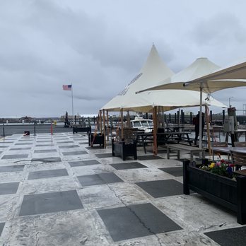 Belle's - Outside area. Would love to come by on a warmer day - Cafes Near Me - Newport, Rhode Island
