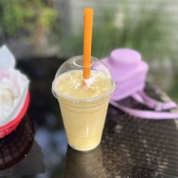 Great Eggs - Piña colada smoothie