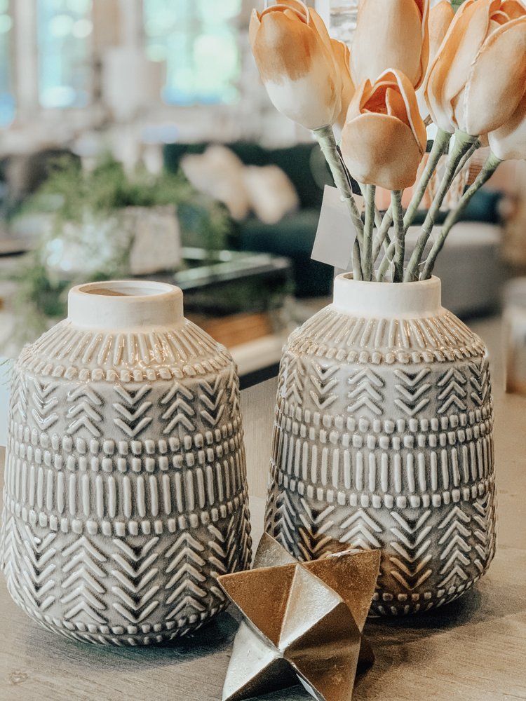 RF2 FURNITURE WAREHOUSE Updated July 2024 14 Photos 245 Railroad