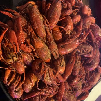 Hawk's Restaurant - 3 pounds spicy - Seafood Near Me - Rayne, Louisiana