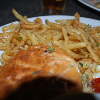 Yard House - Bars Near Me - Long Beach, California