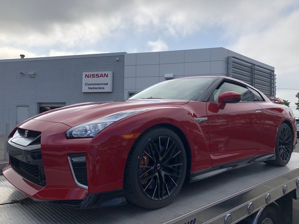 SUBURBAN NISSAN OF FARMINGTON HILLS Updated April 2024 12 Photos