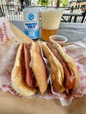 Walter's Hot Dogs by null