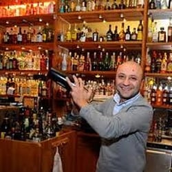 Che Guevara - Bar Tender.