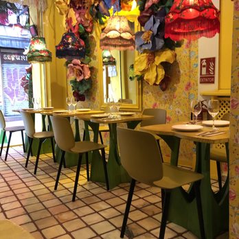 Rosi La Loca - Inside (upper level) - Tapas Bars Near Me - Madrid, M