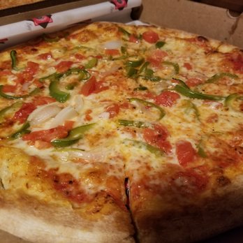 McGoo's Pizza - Missing toppings, onions clumped on one slice - Pizza Near Me - Boston, Massachusetts