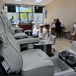 Diva Nails & Spa