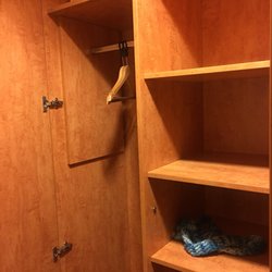 EuroStar Hotel - Little closet.