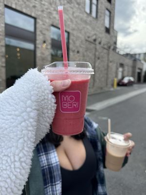 Moberi - Acai Bowls & Smoothies by null