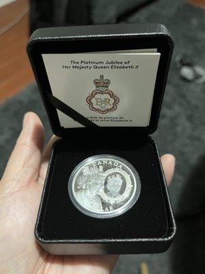 Royal Canadian Mint by null