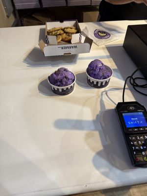 Insomnia Cookies