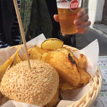 Munchie - Burgers Near Me - Porto, 13