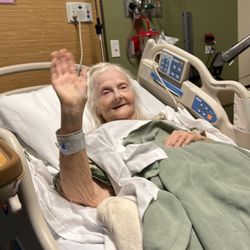 Trios Southridge Hospital - My 83 year old Mother In Law, After a perfect surgery success for her Hip, she is extremely grateful.  This is her wavering to everyone.