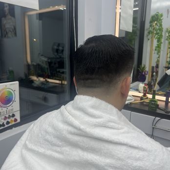 Orlando Hair Design - Orlando did a very good haircut. I'm very happy with my haircut. Orlando is very good. - Hair Stylists Near Me - Brooklyn, New York Orlando Hair Design - Orlando did a very good haircut. I'm very happy with my haircut. Orlando is very good. - Hair Stylists Near Me - Brooklyn, New York
