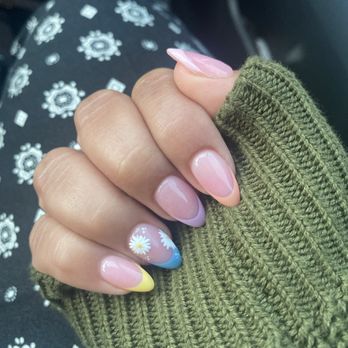 Lush Nails & Spa - Easter Manicure - Nail Salons Near Me - Oxnard, California