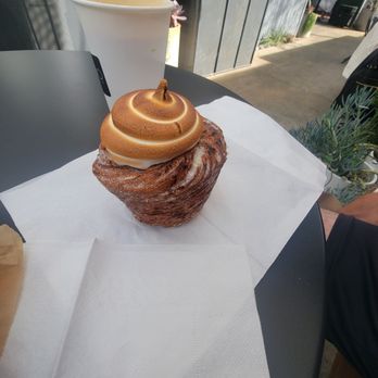 61hundred Bread - Ube cruffin why was this the first time I tried this. - Bakeries Near Me - Santa Ana, California