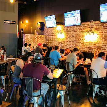 Woodson's Local Tap + Kitchen - Comfort Food Near Me - Conroe, Texas