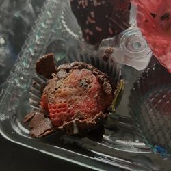 Sellers Bros - Strawberries with mold, do not buy in sellers