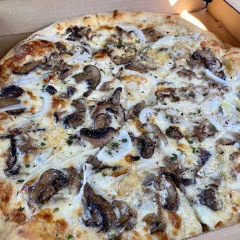 Bob's Pizza - Wild Mushrooms Pizza - Pizza Near Me - Chicago, Illinois Bob's Pizza - Wild Mushrooms Pizza - Pizza Near Me - Chicago, Illinois
