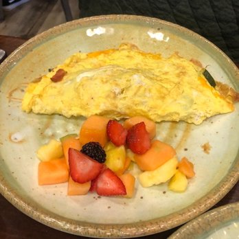 The Flipside Cafe - Smoked Bacon and Cheddar Omelet - Breakfast & Brunch Near Me - Fort Mill, South Carolina