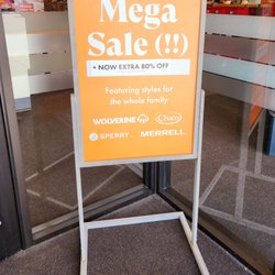 DSW - Signage