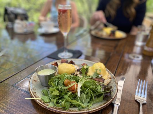 Laurel Restaurant by null