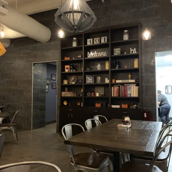 The '401 - Inside - American Near Me - Bellaire, Texas