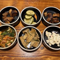 Hai Woon Dai - Banchan