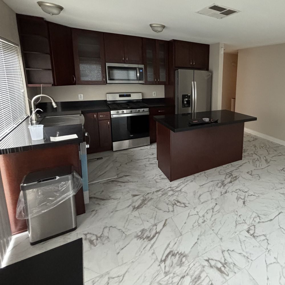 Mama's Wholesale Cabinets - Kitchen cabinets and countertops by Mama's - Cabinetry Near Me