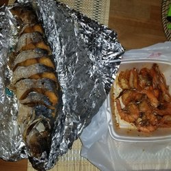 El Navegante Fish Market - Fried cat fish and jumbo shrimp