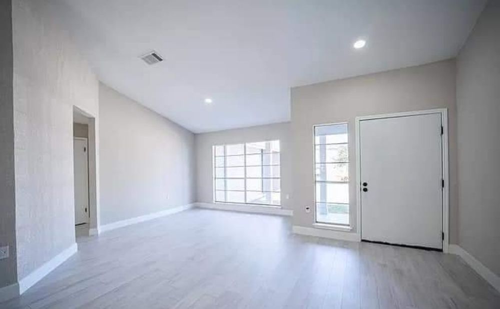 Slide of ROA Roofing & Services