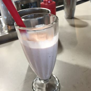 Mia's Table - Strawberry Milkshake - American Near Me - Shenandoah, Texas Mia's Table - Strawberry Milkshake - American Near Me - Shenandoah, Texas