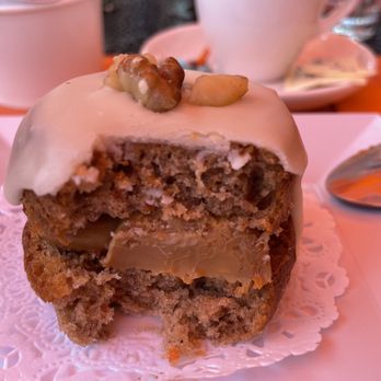 Besties - Walnut pumpkin cake with dulce de leche and white chocolate - Empanadas Near Me - Alpharetta, Georgia Besties - Walnut pumpkin cake with dulce de leche and white chocolate - Empanadas Near Me - Alpharetta, Georgia