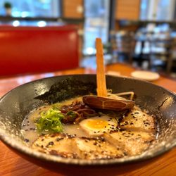 Saikyo Kitchen - Tonkotsu ramen (豚骨ラーメン)