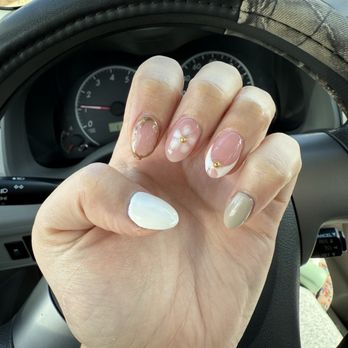 MV Nails Salon - Nail Salons Near Me - La Plata, Maryland