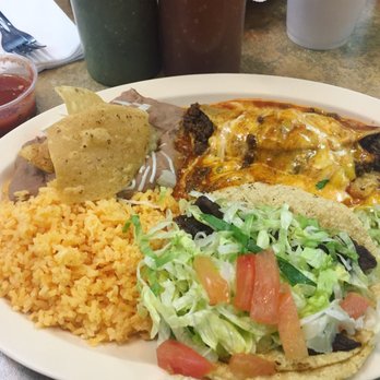 Steak Burrito - 2 item combo with a beef enchilada and a tampiqueña taco - Fast Food Near Me - Bloomingdale, Illinois Steak Burrito - 2 item combo with a beef enchilada and a tampiqueña taco - Fast Food Near Me - Bloomingdale, Illinois