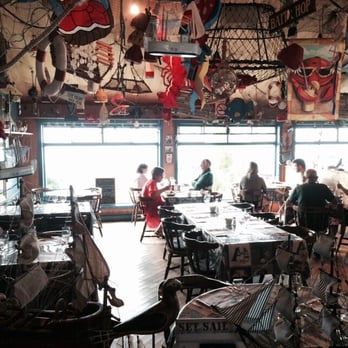 Capitaine Homard - More restaurant decor - Seafood Near Me - Sainte-Flavie, Quebec Capitaine Homard - More restaurant decor - Seafood Near Me - Sainte-Flavie, Quebec