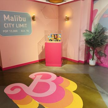 Malibu Barbie Cafe - Cafes Near Me - Las Vegas, Nevada