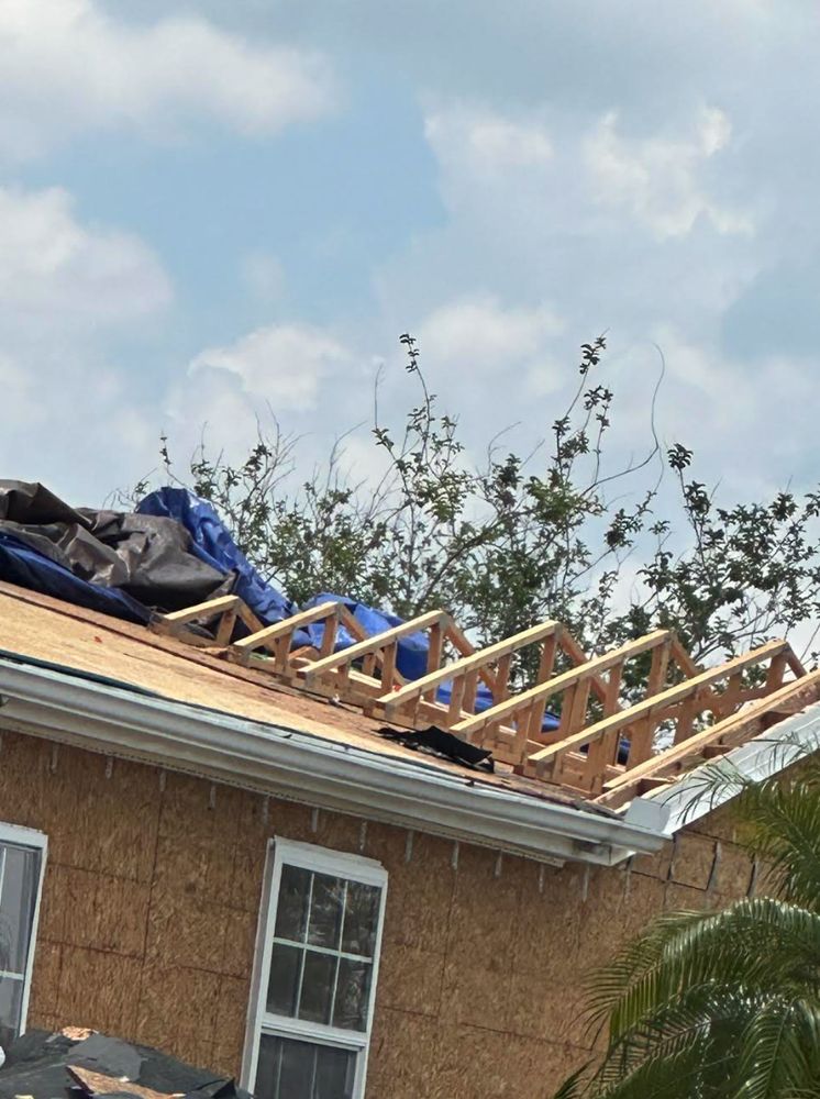 Slide of Kings Crest Construction