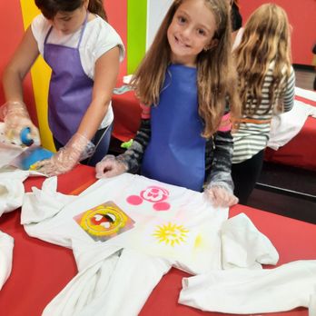 Krafty Hands Bellerose - Doing stencils on swetshirt!! - Kids Activities Near Me - New York, New York Krafty Hands Bellerose - Doing stencils on swetshirt!! - Kids Activities Near Me - New York, New York